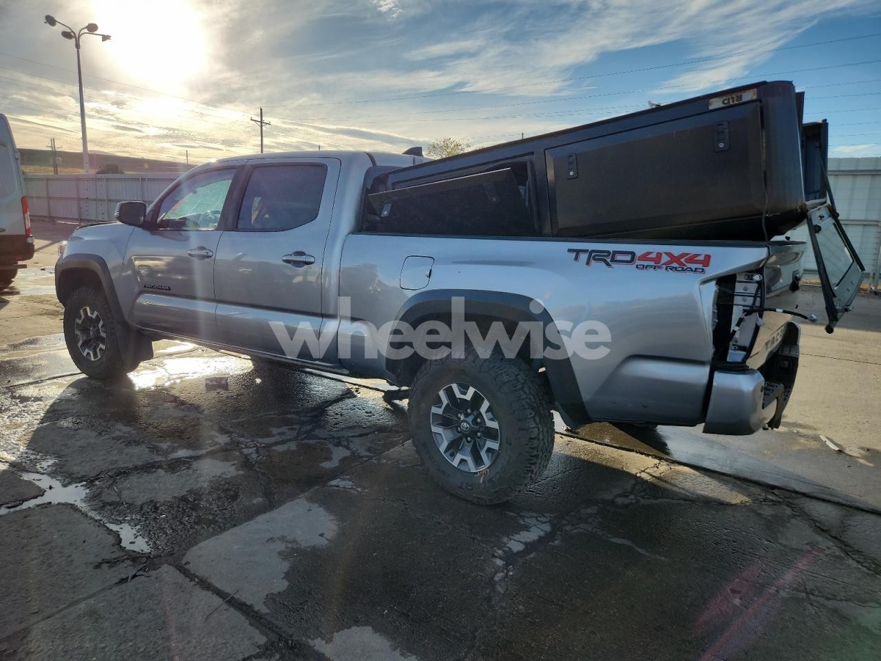 Photo 2 of 2021 TOYOTA TACOMA DOUBLE CAB (VIN 3TMDZ5BN2MM111116)