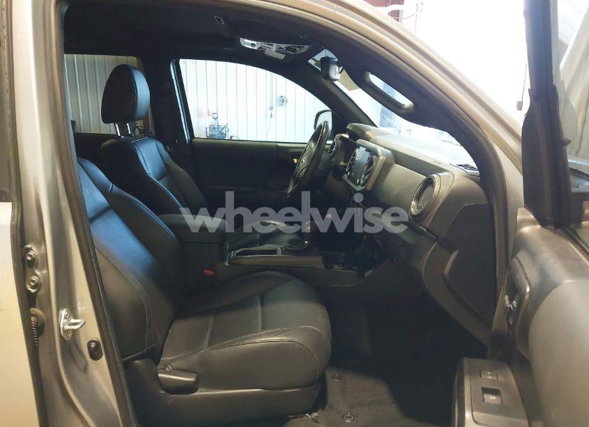 Photo 5 of 2022 Toyota Tacoma TRD OFF ROAD (VIN 3TMDZ5BN2NM124398)