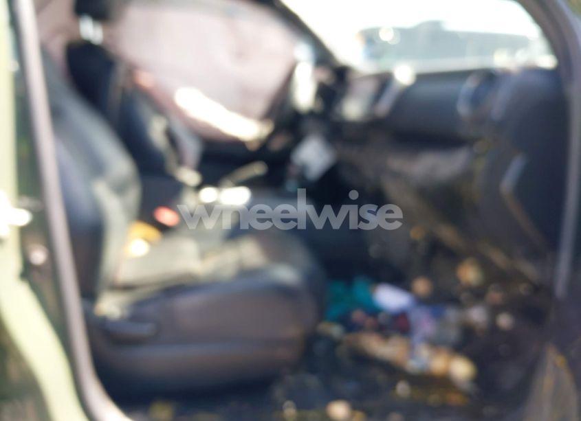 Photo 5 of 2022 Toyota Tacoma (VIN 3TMDZ5BN2NM133036)