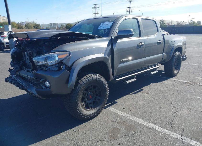 Photo 2 of 2023 Toyota Tacoma TRD SPORT (VIN 3TMDZ5BN2PM158974)