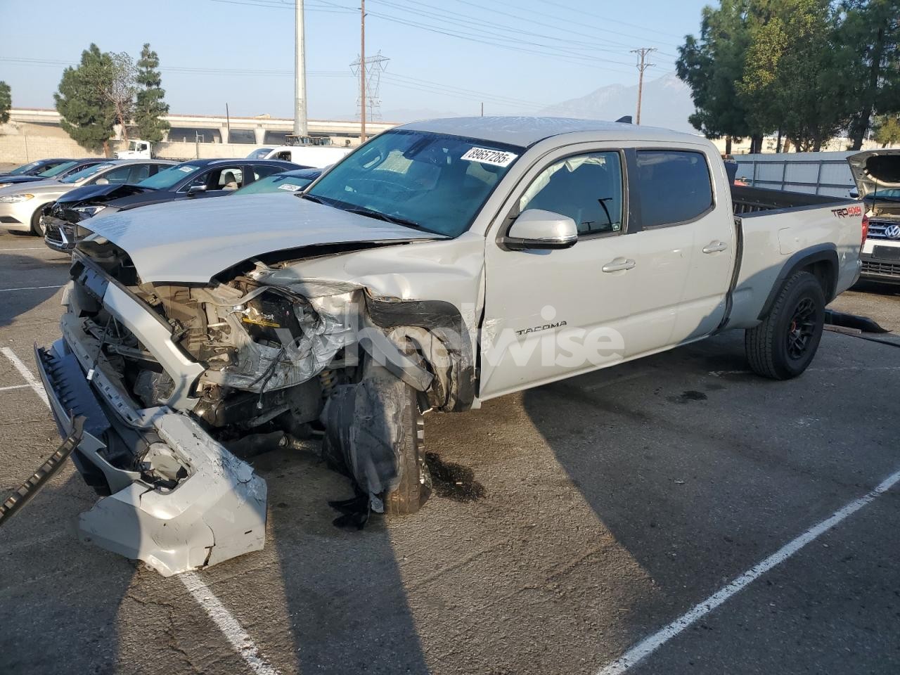 2018 TOYOTA TACOMA DOUBLE CAB (VIN 3TMDZ5BN3JM039712) main photo