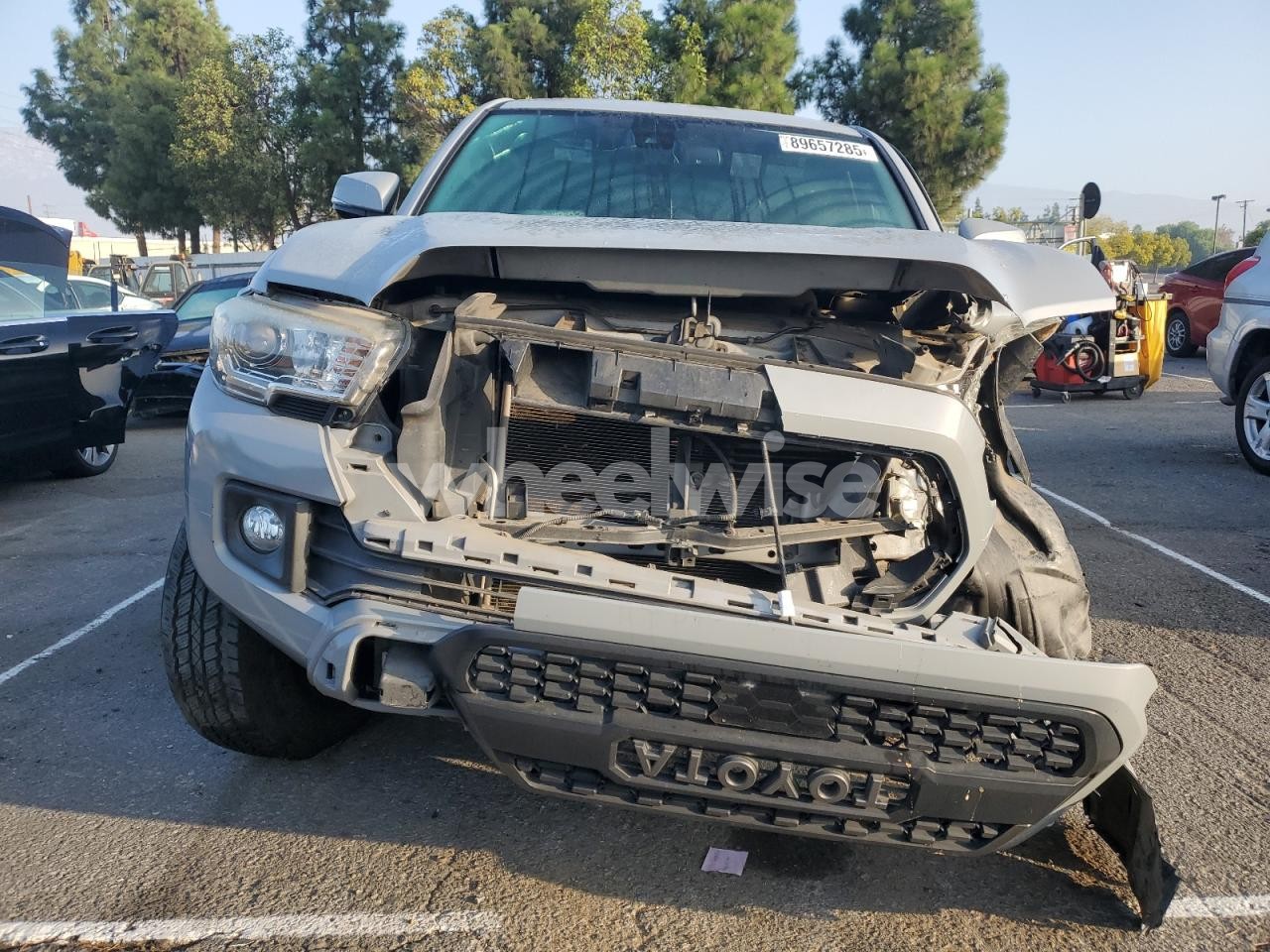 Photo 5 of 2018 TOYOTA TACOMA DOUBLE CAB (VIN 3TMDZ5BN3JM039712)