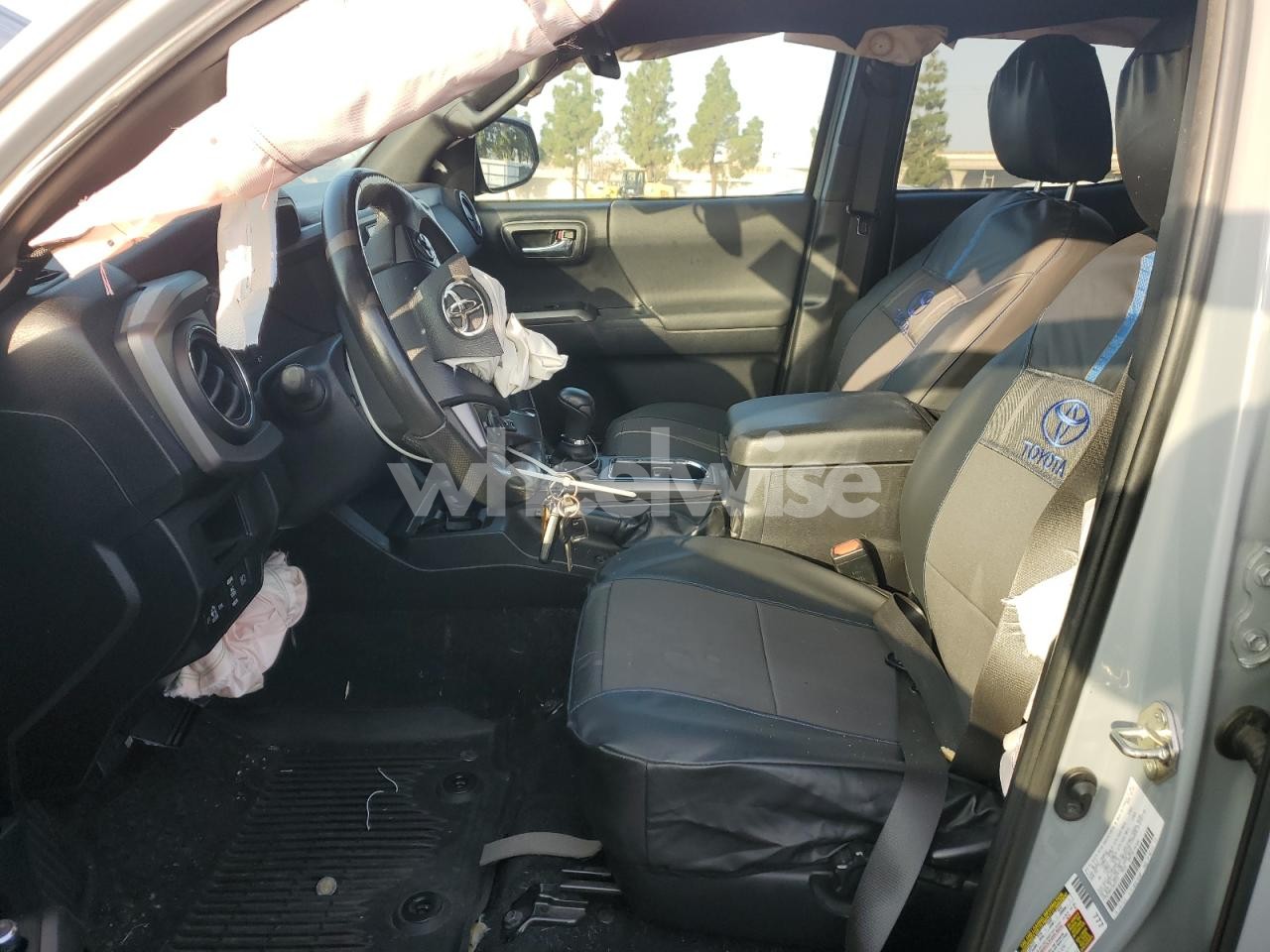 Photo 7 of 2018 TOYOTA TACOMA DOUBLE CAB (VIN 3TMDZ5BN3JM039712)