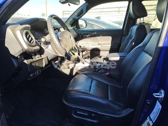 Photo 4 of 2022 TOYOTA TACOMA DOUBLE CAB N/A (VIN 3TMDZ5BN3NM129724)