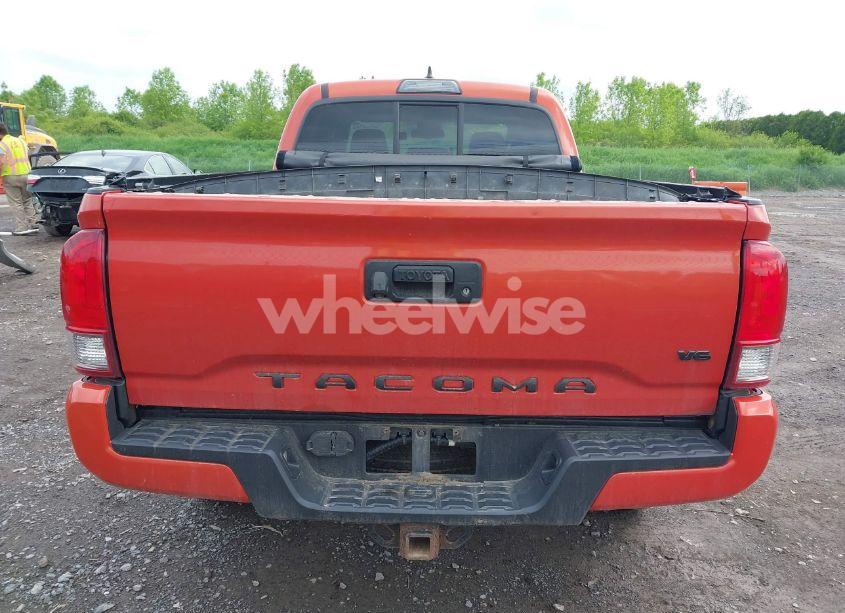 Photo 16 of 2016 Toyota Tacoma TRD SPORT (VIN 3TMDZ5BN4GM008588)
