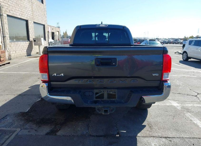 Photo 17 of 2017 Toyota Tacoma SR5 V6 (VIN 3TMDZ5BN4HM022816)