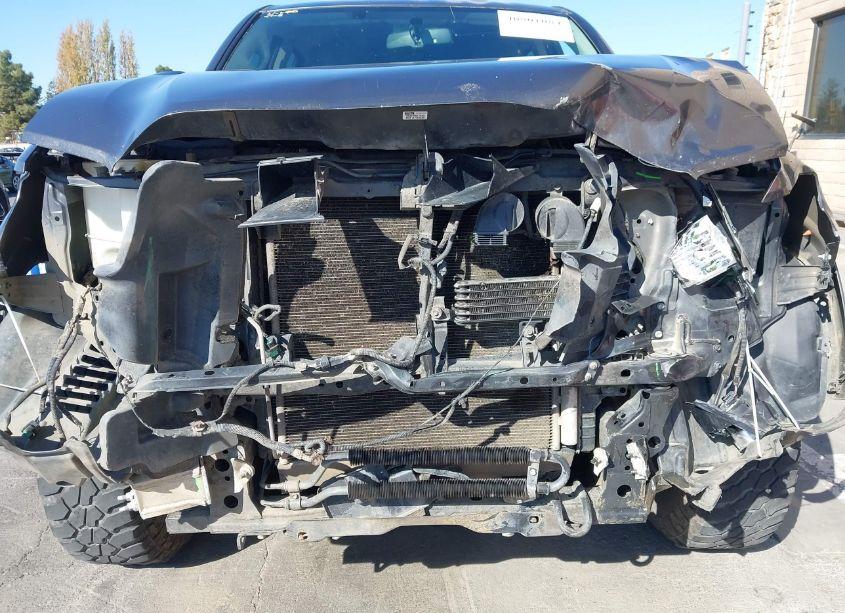 Photo 6 of 2017 Toyota Tacoma SR5 V6 (VIN 3TMDZ5BN4HM022816)