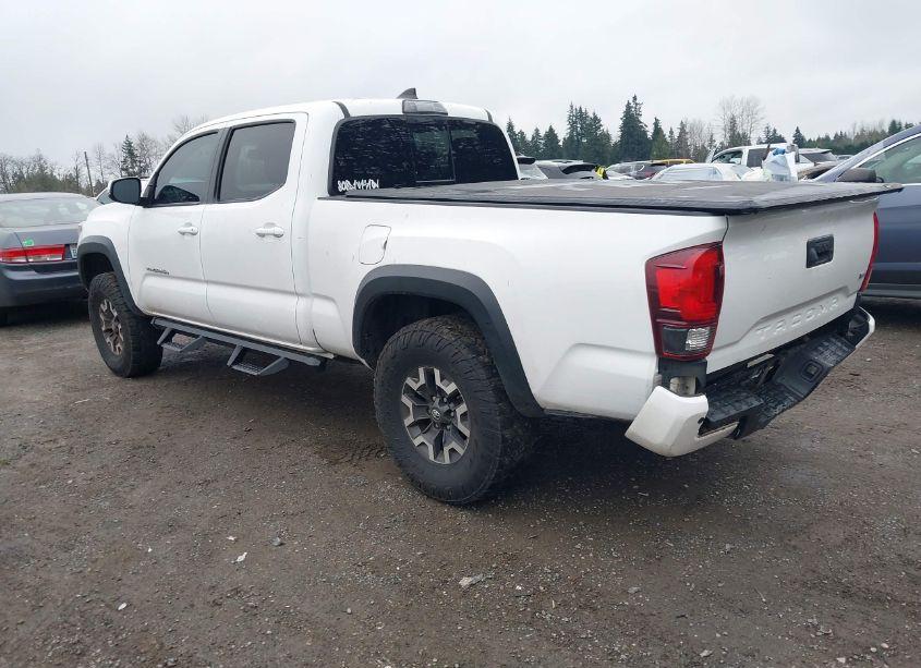 Photo 3 of 2018 Toyota Tacoma TRD OFF ROAD (VIN 3TMDZ5BN4JM053716)