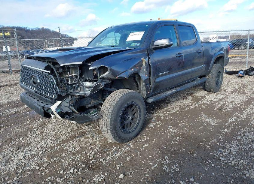 Photo 2 of 2019 Toyota Tacoma TRD SPORT (VIN 3TMDZ5BN4KM066628)