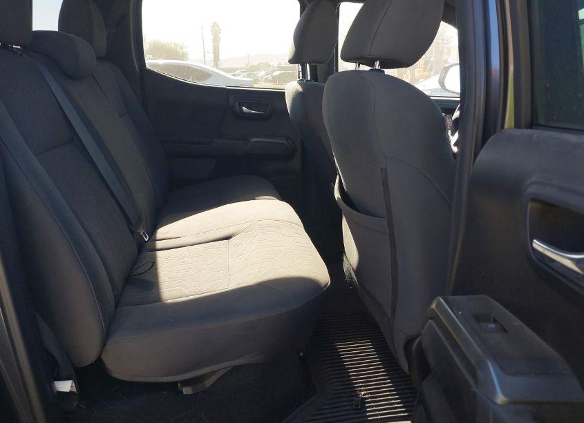 Photo 8 of 2019 Toyota Tacoma 4WD TRD OFF ROAD (VIN 3TMDZ5BN4KM079315)