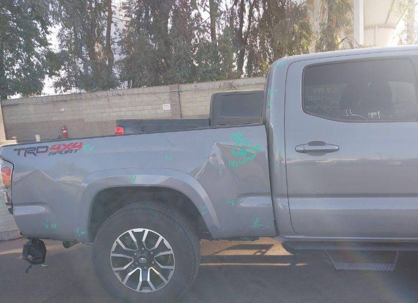 Photo 6 of 2021 Toyota Tacoma TRD SPORT (VIN 3TMDZ5BN4MM114955)