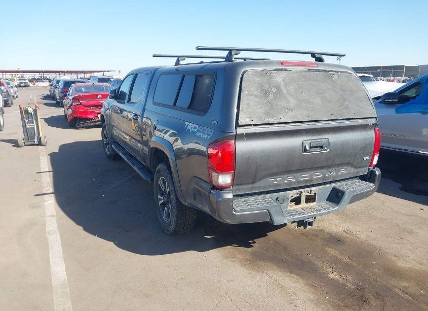 Photo 3 of 2017 Toyota Tacoma TRD SPORT (VIN 3TMDZ5BN5HM013784)