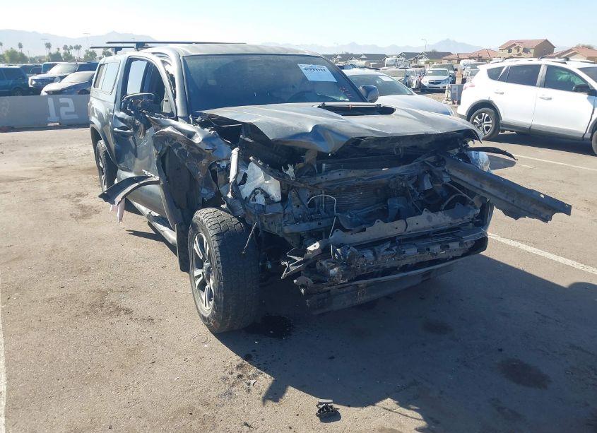 Photo 6 of 2017 Toyota Tacoma TRD SPORT (VIN 3TMDZ5BN5HM013784)