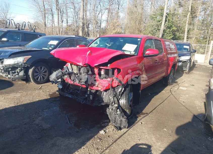 Photo 2 of 2018 Toyota Tacoma SR5 V6 (VIN 3TMDZ5BN5JM037878)