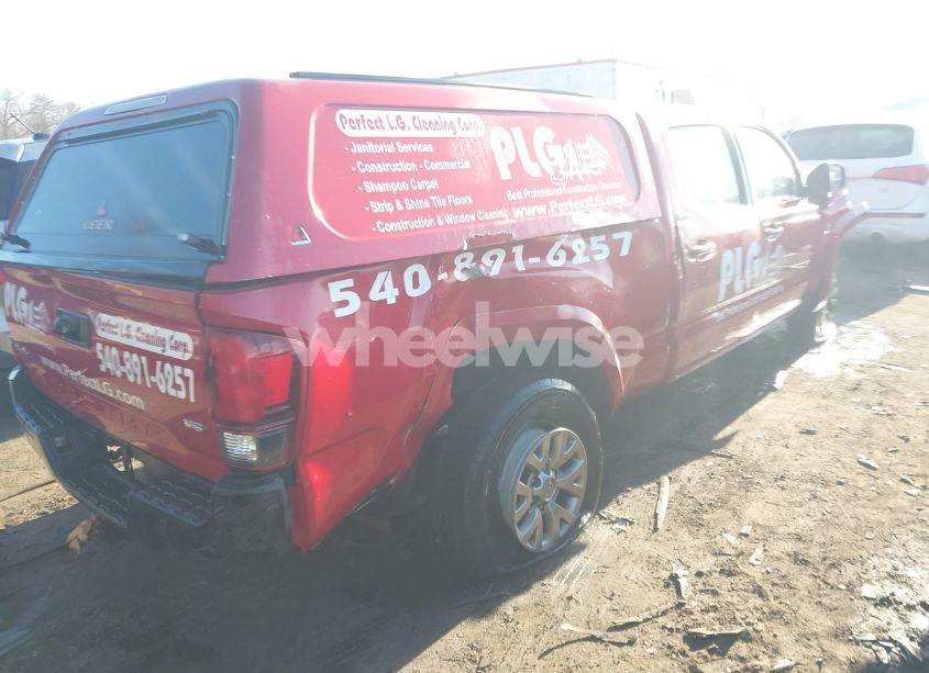 Photo 4 of 2018 Toyota Tacoma SR5 V6 (VIN 3TMDZ5BN5JM037878)