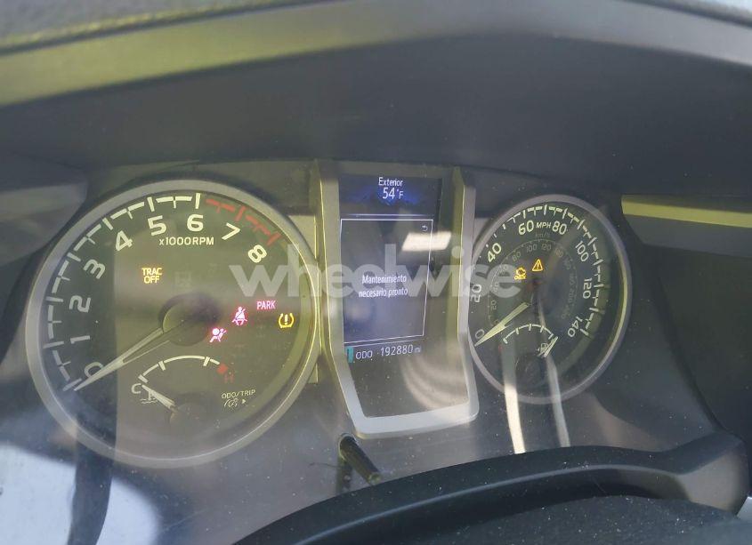 Photo 7 of 2018 Toyota Tacoma SR5 V6 (VIN 3TMDZ5BN5JM037878)