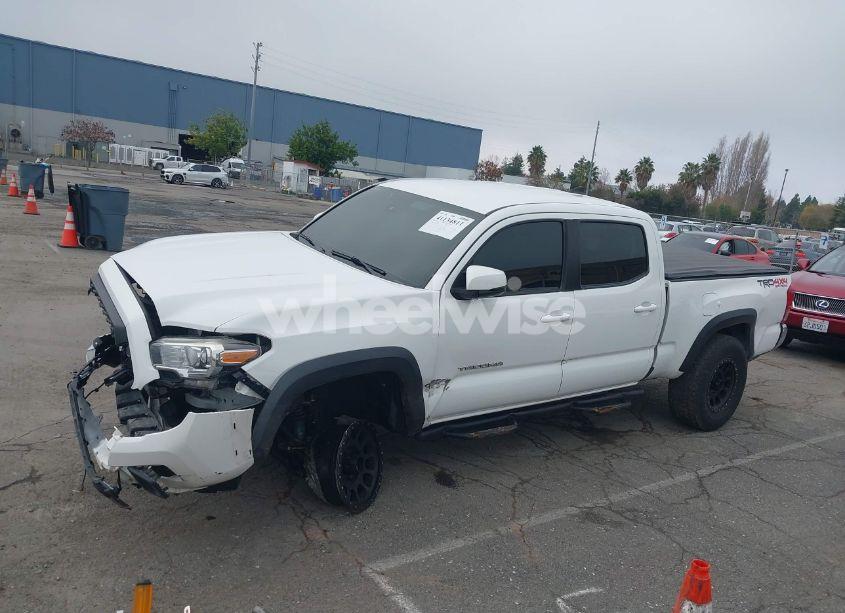 Photo 15 of 2018 Toyota Tacoma TRD OFF ROAD (VIN 3TMDZ5BN5JM038402)