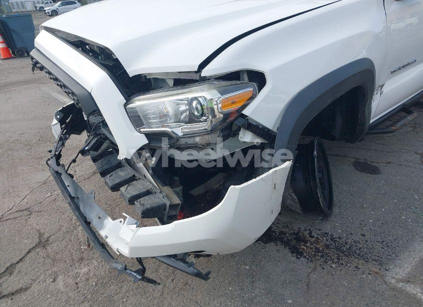 Photo 6 of 2018 Toyota Tacoma TRD OFF ROAD (VIN 3TMDZ5BN5JM038402)