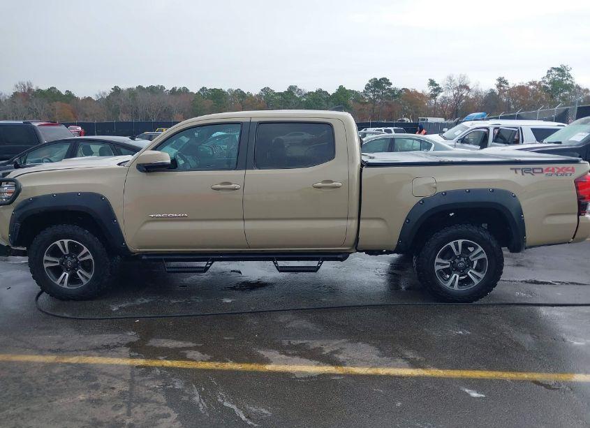 Photo 14 of 2018 Toyota Tacoma TRD SPORT (VIN 3TMDZ5BN5JM048167)
