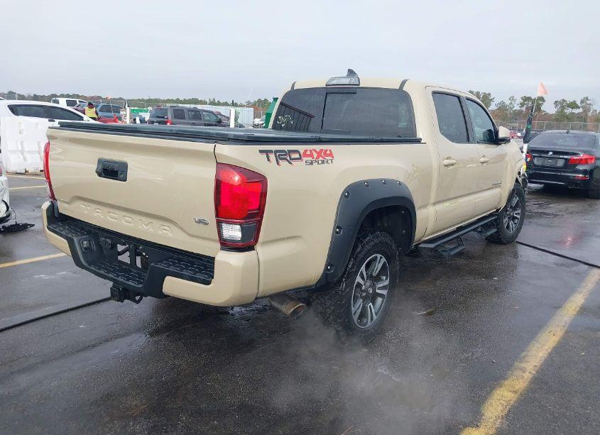 Photo 4 of 2018 Toyota Tacoma TRD SPORT (VIN 3TMDZ5BN5JM048167)