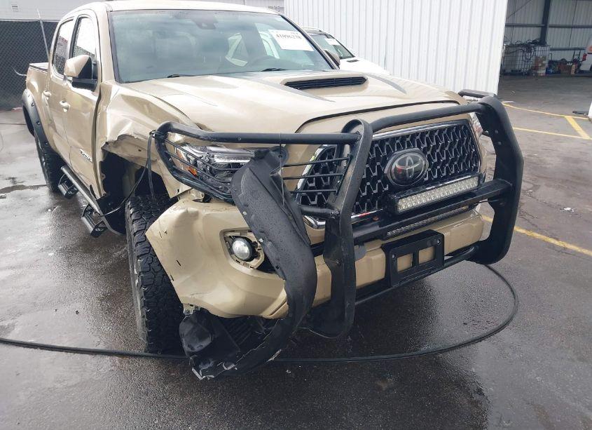 Photo 6 of 2018 Toyota Tacoma TRD SPORT (VIN 3TMDZ5BN5JM048167)