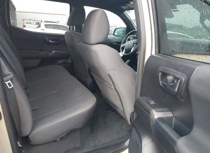 Photo 8 of 2018 Toyota Tacoma TRD SPORT (VIN 3TMDZ5BN5JM048167)