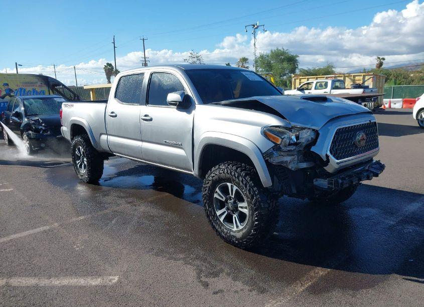 2018 Toyota Tacoma TRD SPORT (VIN 3TMDZ5BN5JM048850) main photo