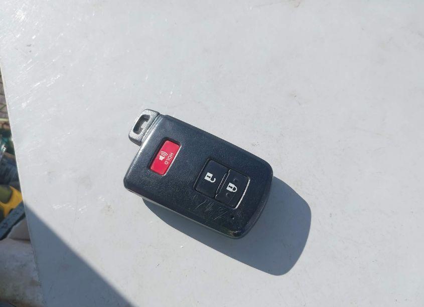 Photo 11 of 2018 Toyota Tacoma TRD SPORT (VIN 3TMDZ5BN5JM048850)