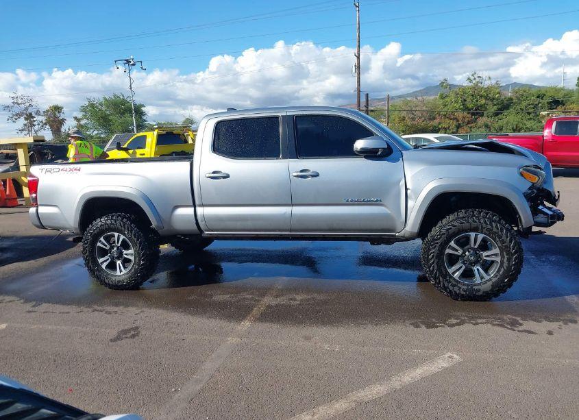 Photo 14 of 2018 Toyota Tacoma TRD SPORT (VIN 3TMDZ5BN5JM048850)