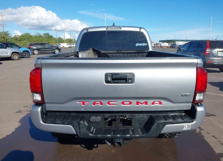 Photo 17 of 2018 Toyota Tacoma TRD SPORT (VIN 3TMDZ5BN5JM048850)
