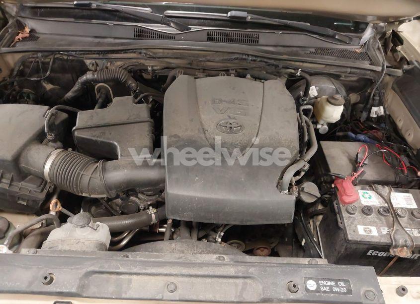 Photo 10 of 2018 Toyota Tacoma TRD SPORT (VIN 3TMDZ5BN5JM049822)