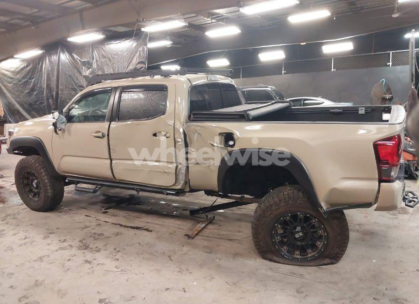 Photo 14 of 2018 Toyota Tacoma TRD SPORT (VIN 3TMDZ5BN5JM049822)