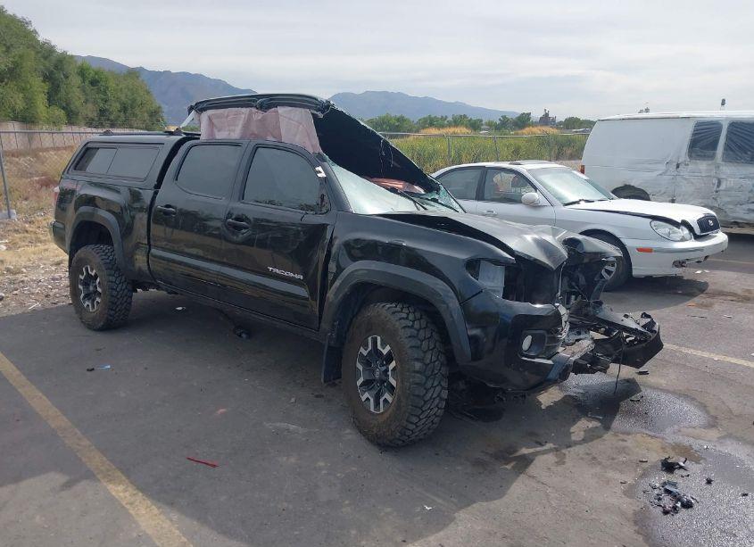 2021 Toyota Tacoma TRD OFF-ROAD (VIN 3TMDZ5BN5MM102653) main photo