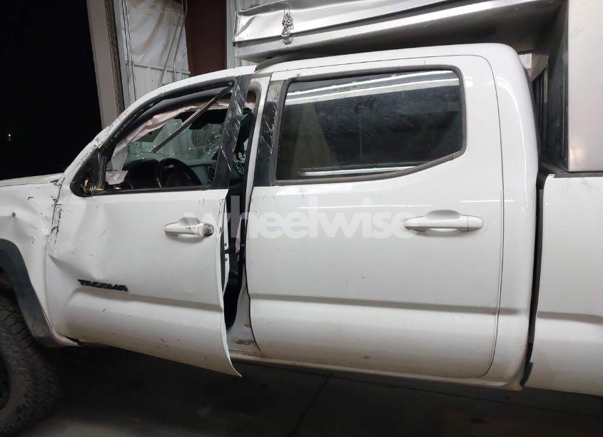 Photo 14 of 2021 Toyota Tacoma TRD OFF-ROAD (VIN 3TMDZ5BN5MM108615)