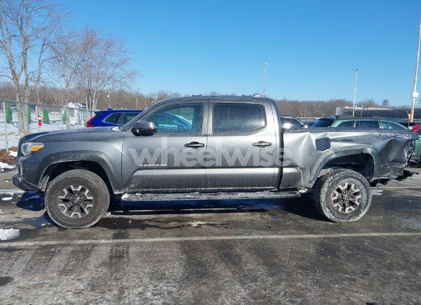 Photo 14 of 2017 Toyota Tacoma TRD OFF ROAD (VIN 3TMDZ5BN6HM013986)