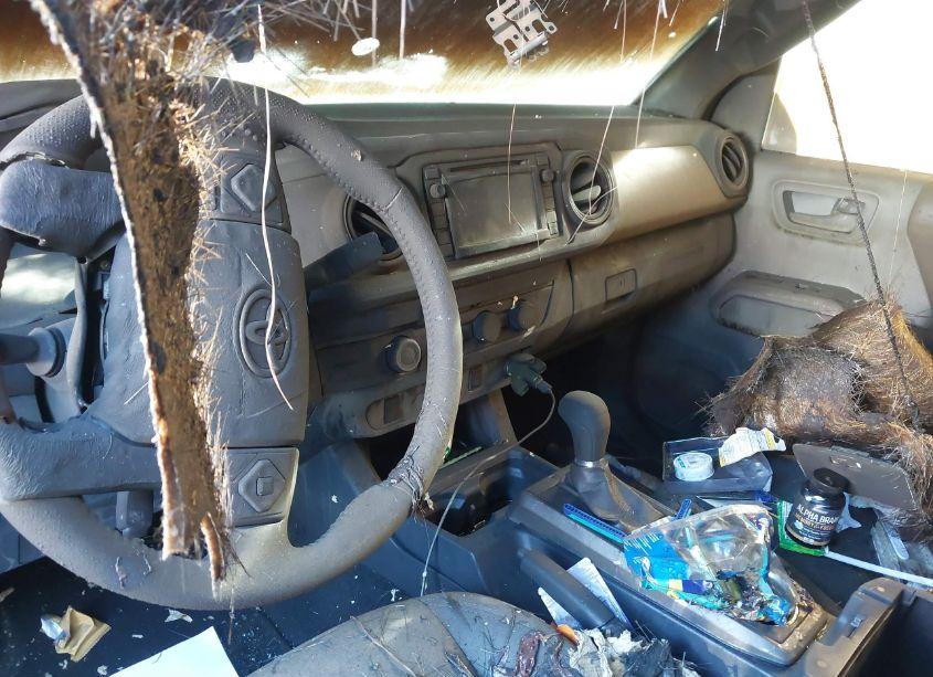 Photo 5 of 2017 Toyota Tacoma SR5 V6 (VIN 3TMDZ5BN6HM025622)