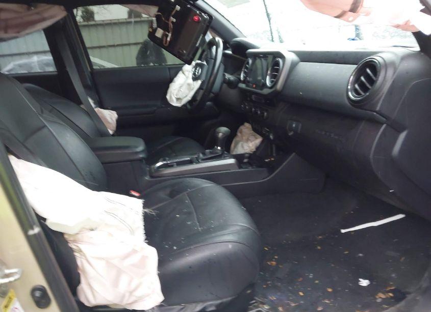 Photo 5 of 2017 Toyota Tacoma TRD OFF ROAD (VIN 3TMDZ5BN6HM030397)