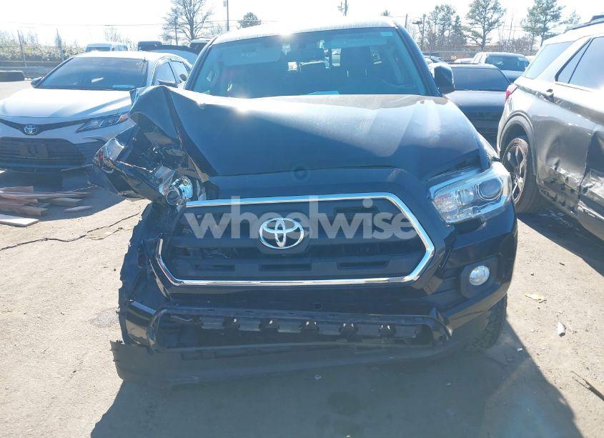Photo 10 of 2017 Toyota Tacoma SR5 V6 (VIN 3TMDZ5BN6HM032814)