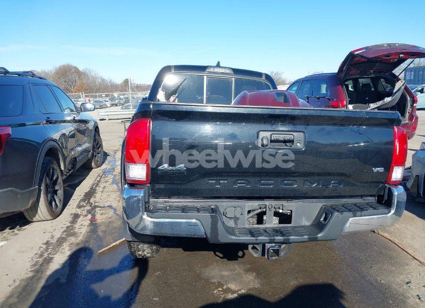 Photo 16 of 2017 Toyota Tacoma SR5 V6 (VIN 3TMDZ5BN6HM032814)