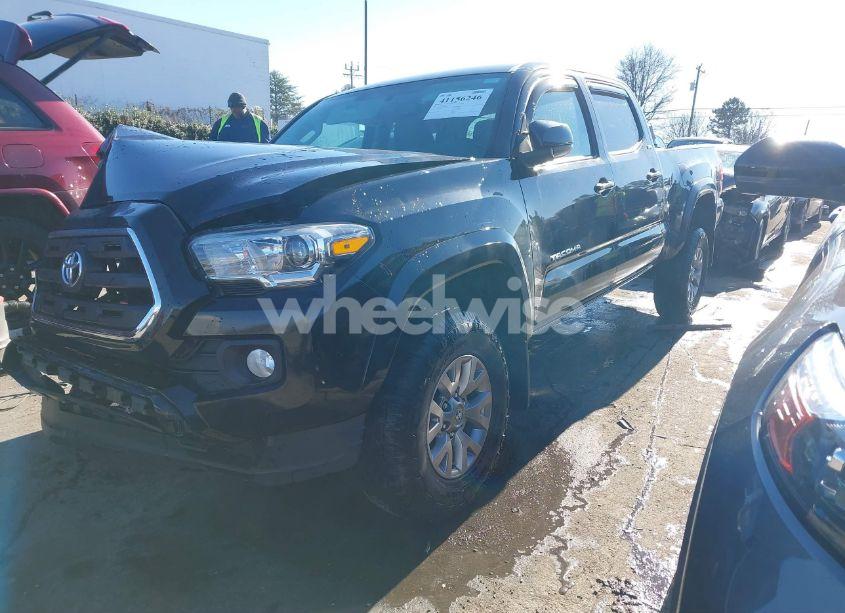 Photo 2 of 2017 Toyota Tacoma SR5 V6 (VIN 3TMDZ5BN6HM032814)