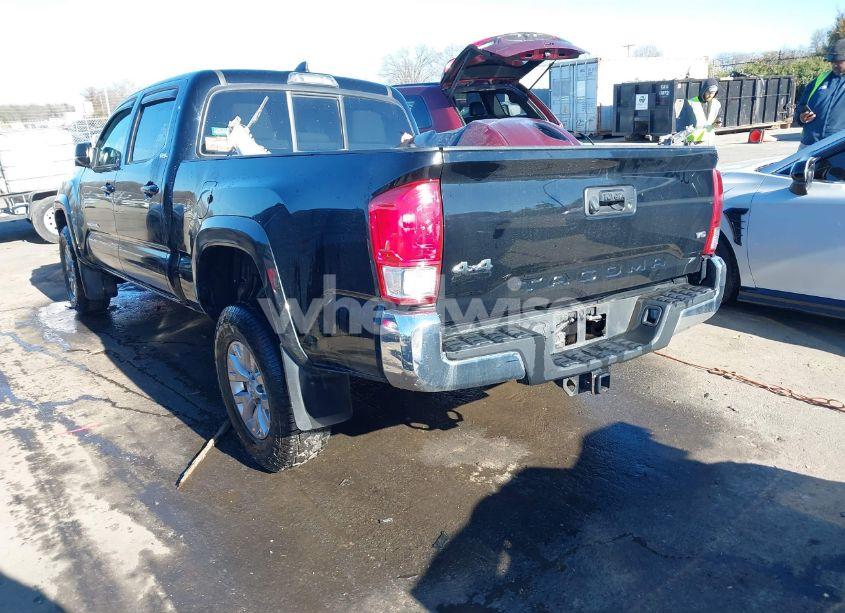 Photo 3 of 2017 Toyota Tacoma SR5 V6 (VIN 3TMDZ5BN6HM032814)