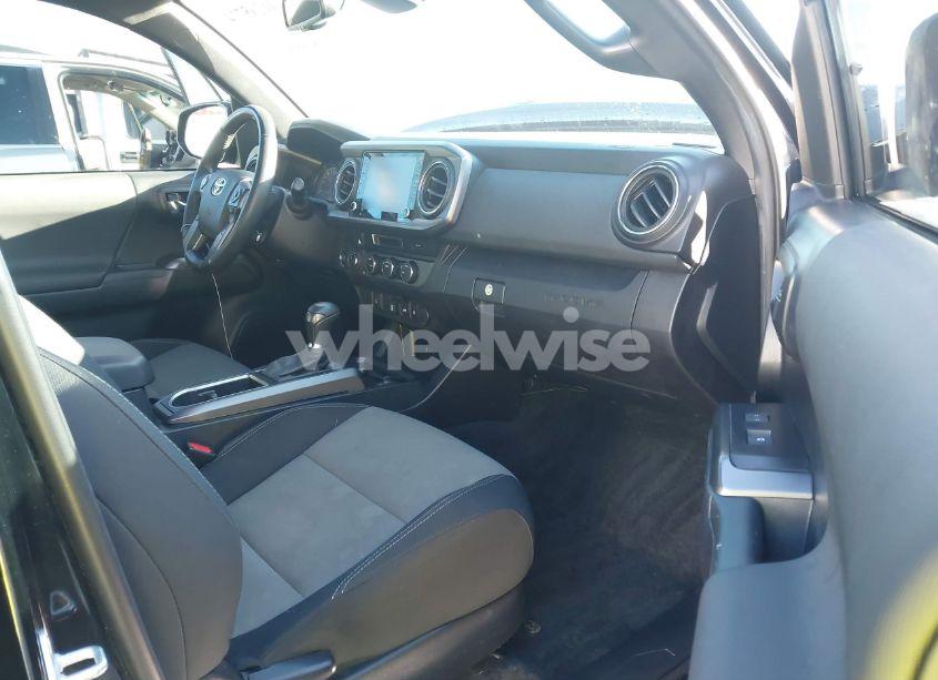 Photo 5 of 2021 Toyota Tacoma TRD OFF-ROAD (VIN 3TMDZ5BN6MM111605)