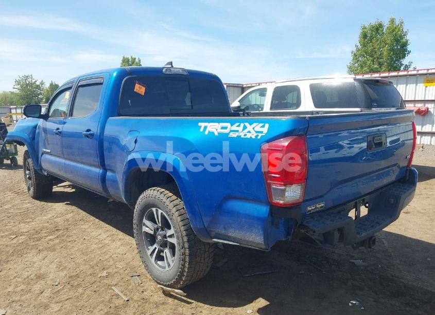 Photo 3 of 2017 Toyota Tacoma TRD SPORT (VIN 3TMDZ5BN7HM035883)