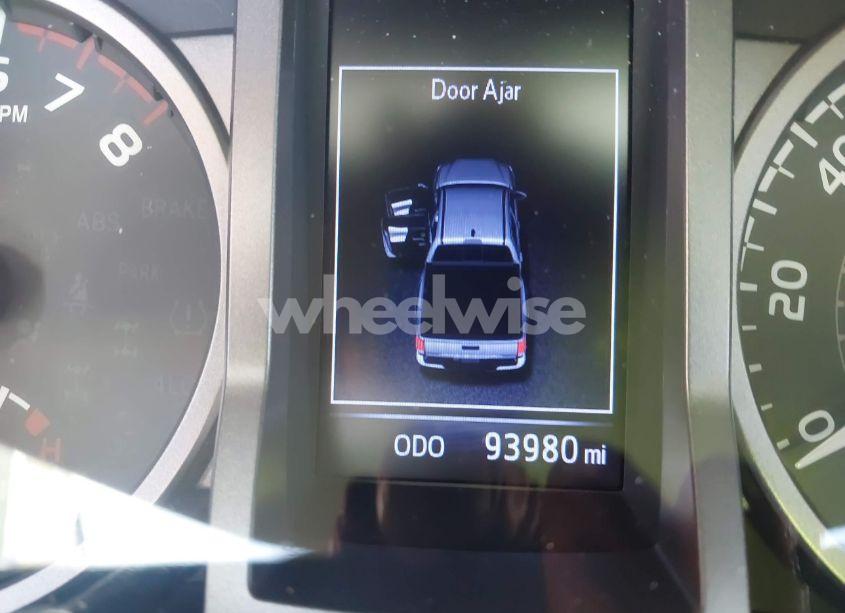 Photo 7 of 2018 Toyota Tacoma SR5 V6 (VIN 3TMDZ5BN7JM041754)