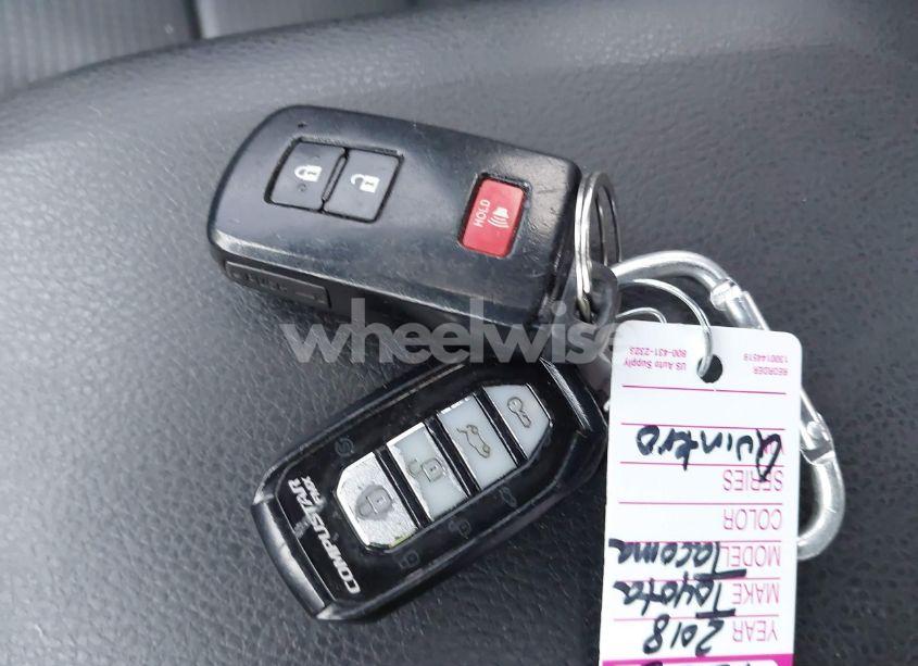 Photo 11 of 2018 Toyota Tacoma TRD SPORT (VIN 3TMDZ5BN7JM053354)