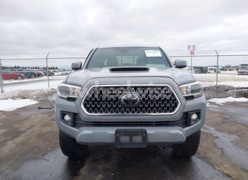 Photo 12 of 2018 Toyota Tacoma TRD SPORT (VIN 3TMDZ5BN7JM053354)