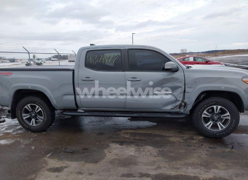 Photo 13 of 2018 Toyota Tacoma TRD SPORT (VIN 3TMDZ5BN7JM053354)