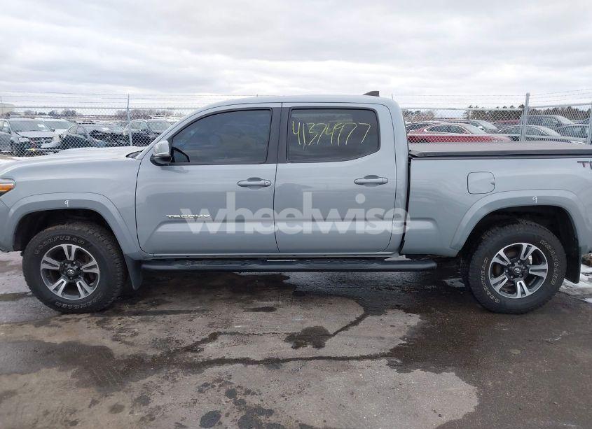 Photo 14 of 2018 Toyota Tacoma TRD SPORT (VIN 3TMDZ5BN7JM053354)