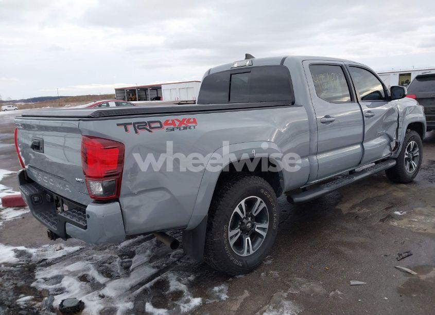 Photo 4 of 2018 Toyota Tacoma TRD SPORT (VIN 3TMDZ5BN7JM053354)