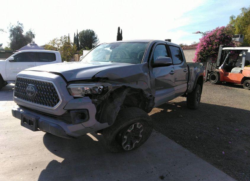 Photo 2 of 2019 Toyota Tacoma 4WD TRD OFF ROAD (VIN 3TMDZ5BN7KM073072)